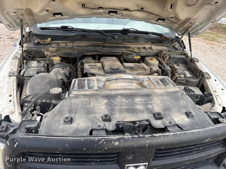 image for item DW6649 2012 Dodge 3500HD flatbed pickup truck