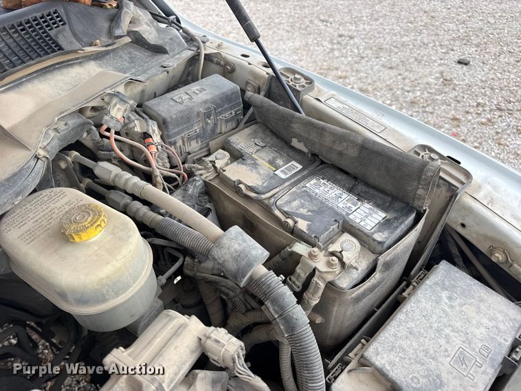 image for item DW6649 2012 Dodge 3500HD flatbed pickup truck