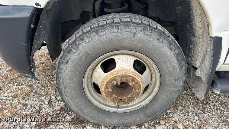 image for item DW6649 2012 Dodge 3500HD flatbed pickup truck