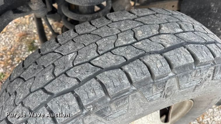 image for item DW6649 2012 Dodge 3500HD flatbed pickup truck