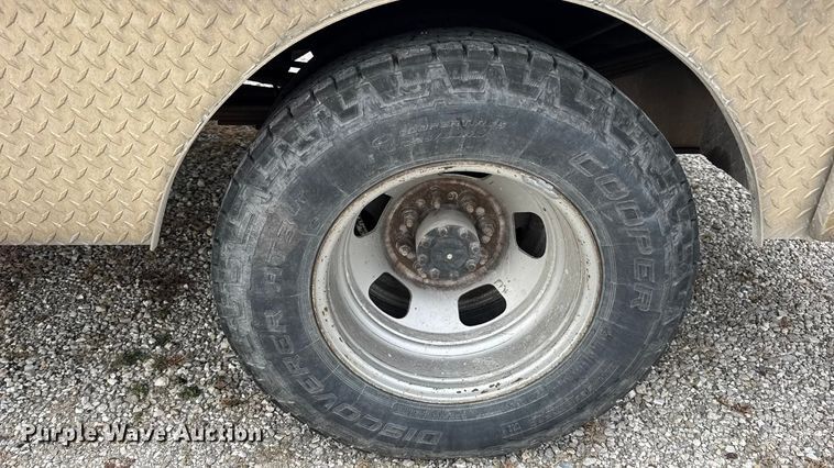 image for item DW6649 2012 Dodge 3500HD flatbed pickup truck