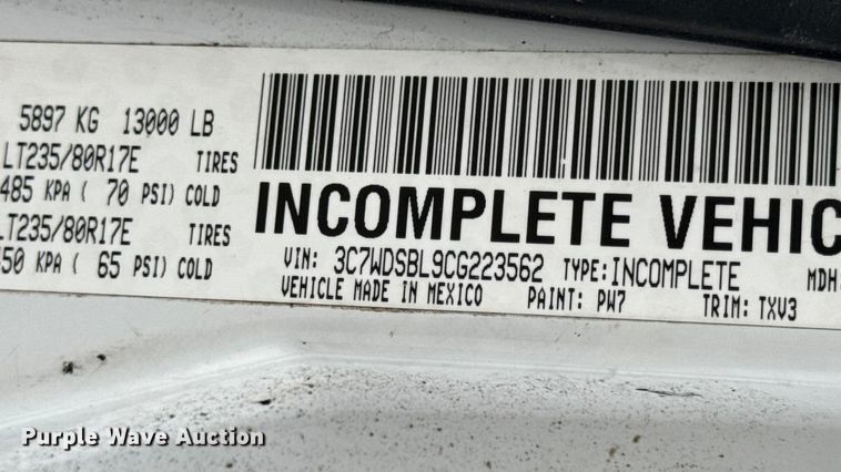 image for item DW6649 2012 Dodge 3500HD flatbed pickup truck