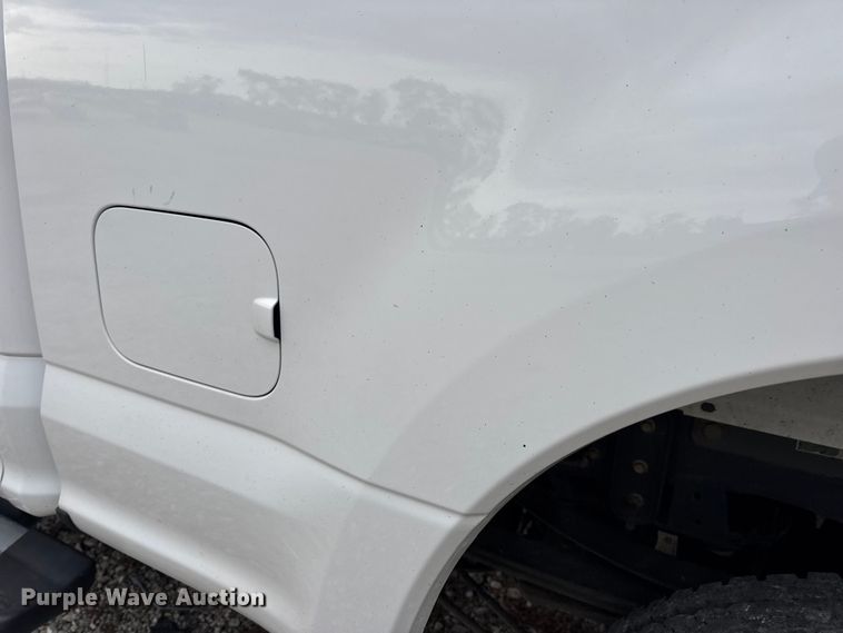 image for item DW6651 2019 Ford F250 Crew Cab pickup truck