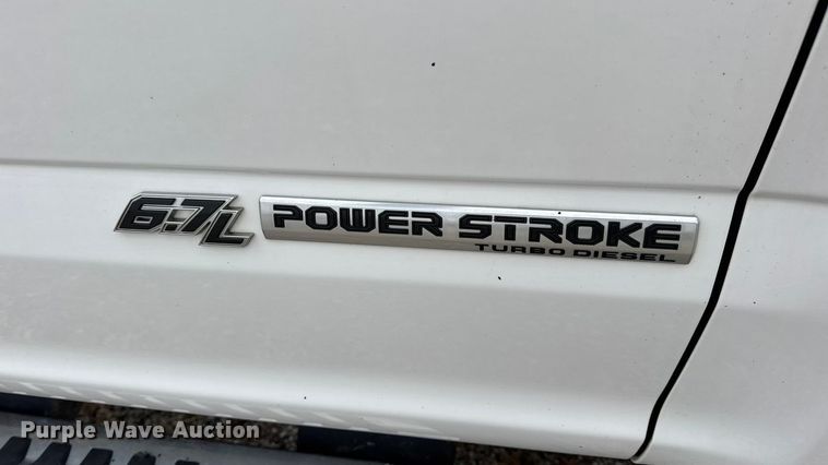 image for item DW6651 2019 Ford F250 Crew Cab pickup truck