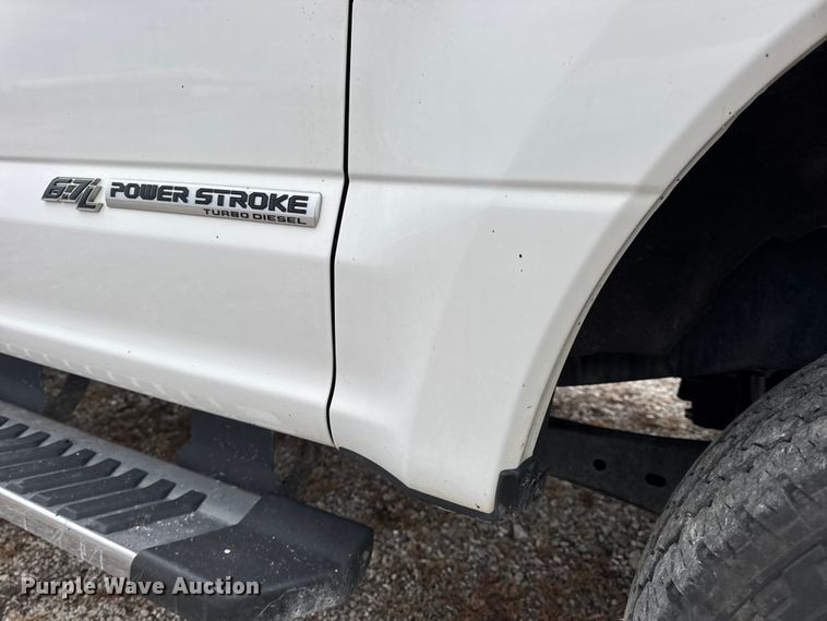 image for item DW6651 2019 Ford F250 Crew Cab pickup truck