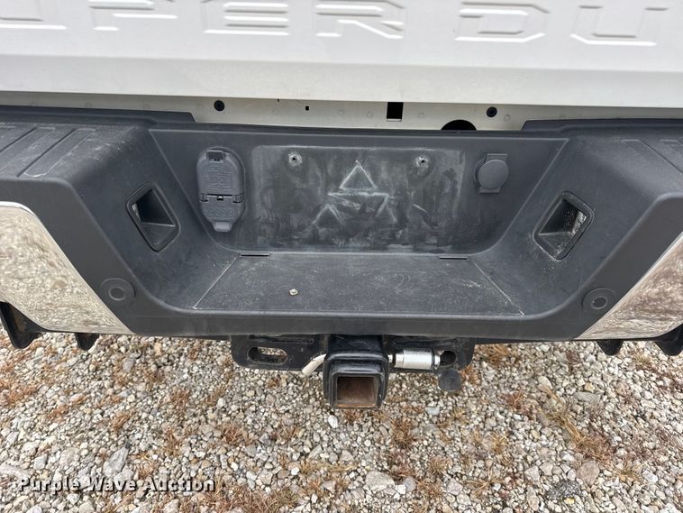 image for item DW6651 2019 Ford F250 Crew Cab pickup truck