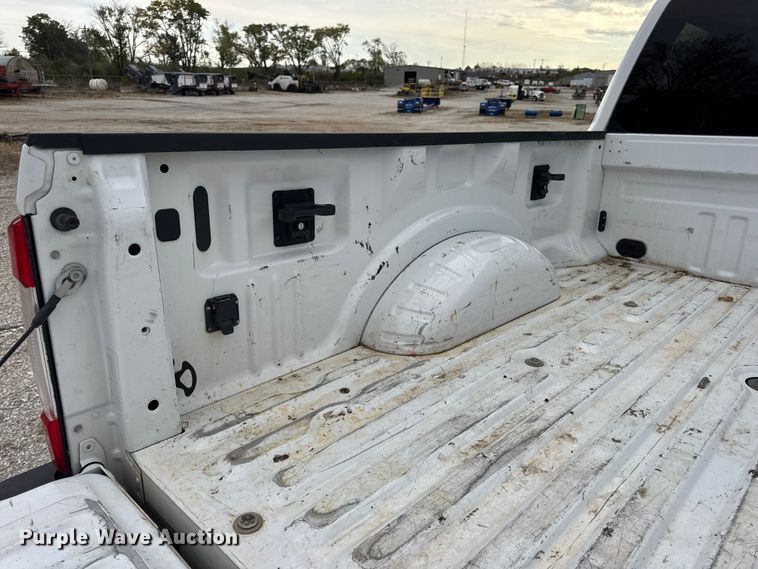 image for item DW6651 2019 Ford F250 Crew Cab pickup truck