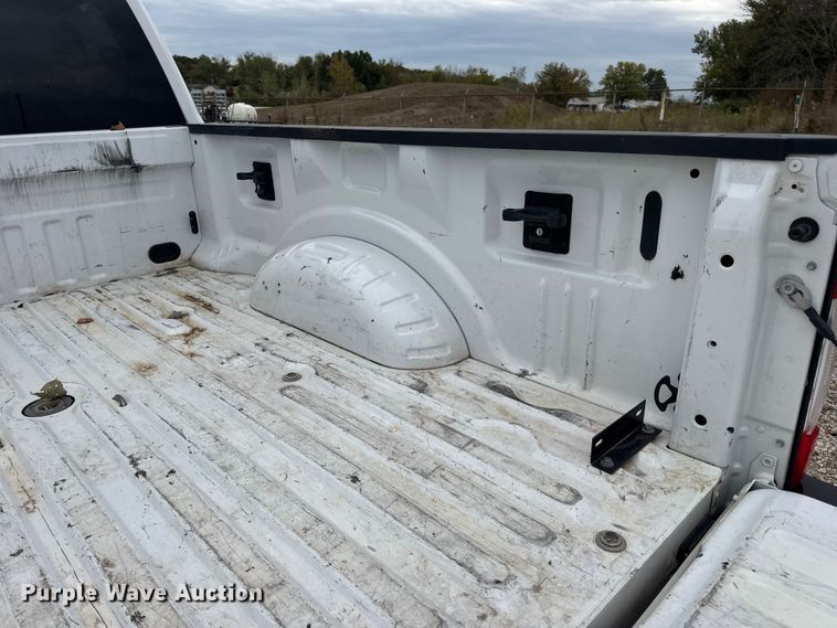 image for item DW6651 2019 Ford F250 Crew Cab pickup truck