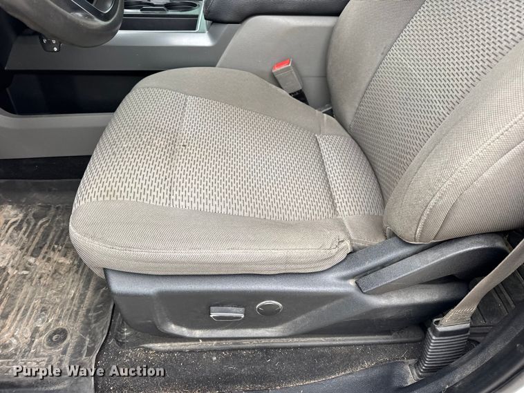 image for item DW6651 2019 Ford F250 Crew Cab pickup truck