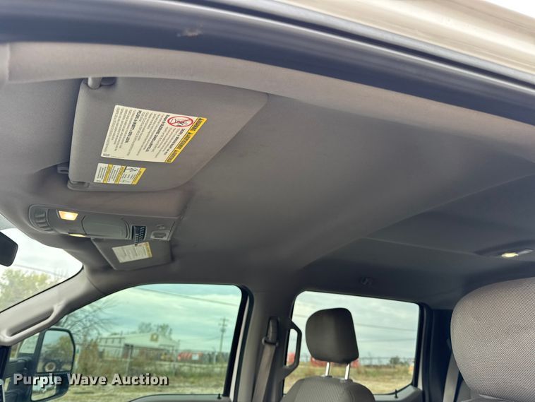 image for item DW6651 2019 Ford F250 Crew Cab pickup truck