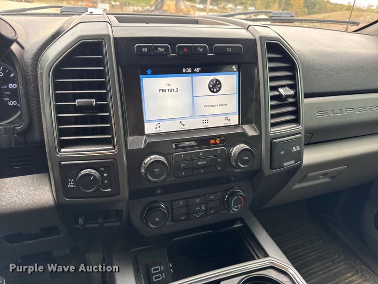 image for item DW6651 2019 Ford F250 Crew Cab pickup truck