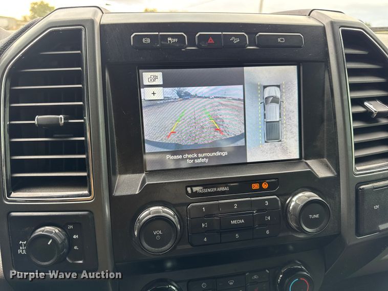 image for item DW6651 2019 Ford F250 Crew Cab pickup truck