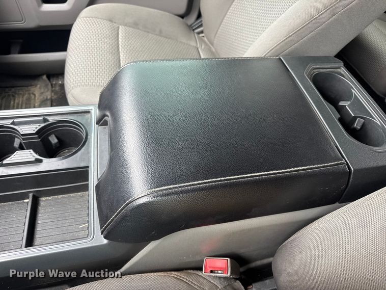 image for item DW6651 2019 Ford F250 Crew Cab pickup truck