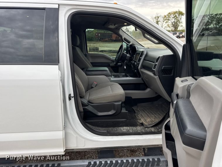 image for item DW6651 2019 Ford F250 Crew Cab pickup truck