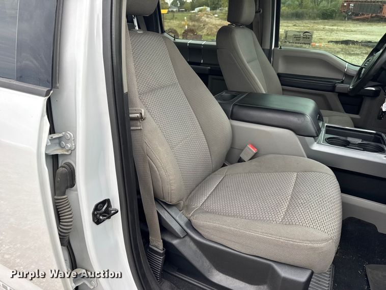 image for item DW6651 2019 Ford F250 Crew Cab pickup truck