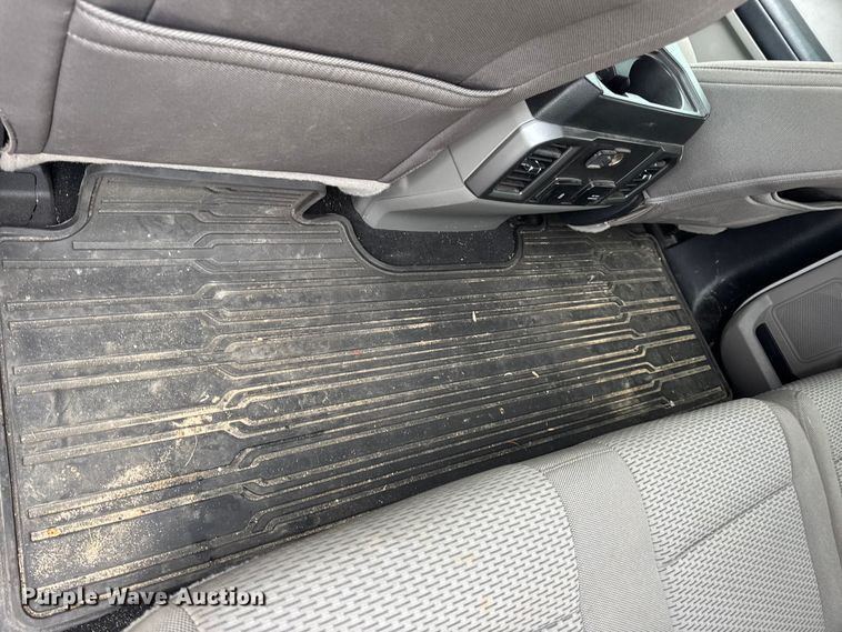 image for item DW6651 2019 Ford F250 Crew Cab pickup truck