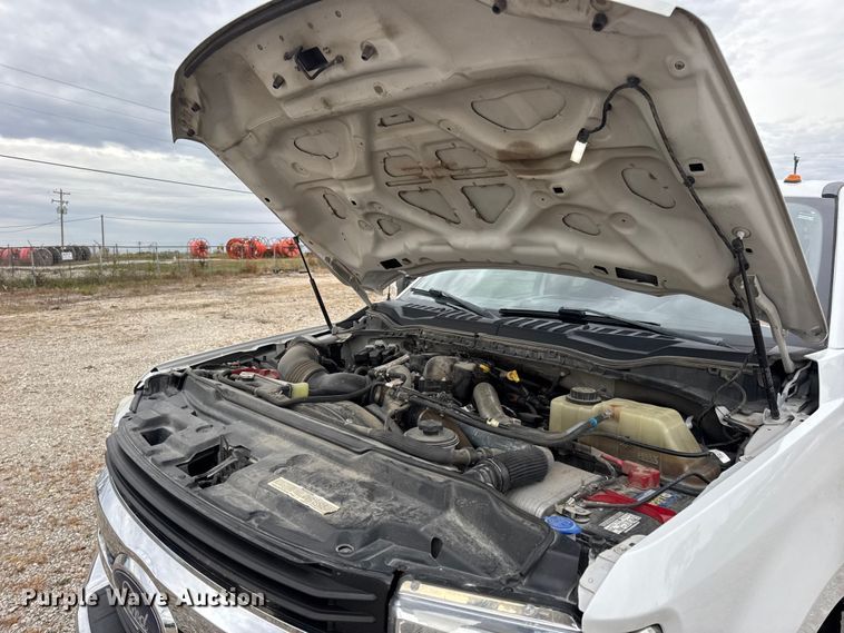 image for item DW6651 2019 Ford F250 Crew Cab pickup truck