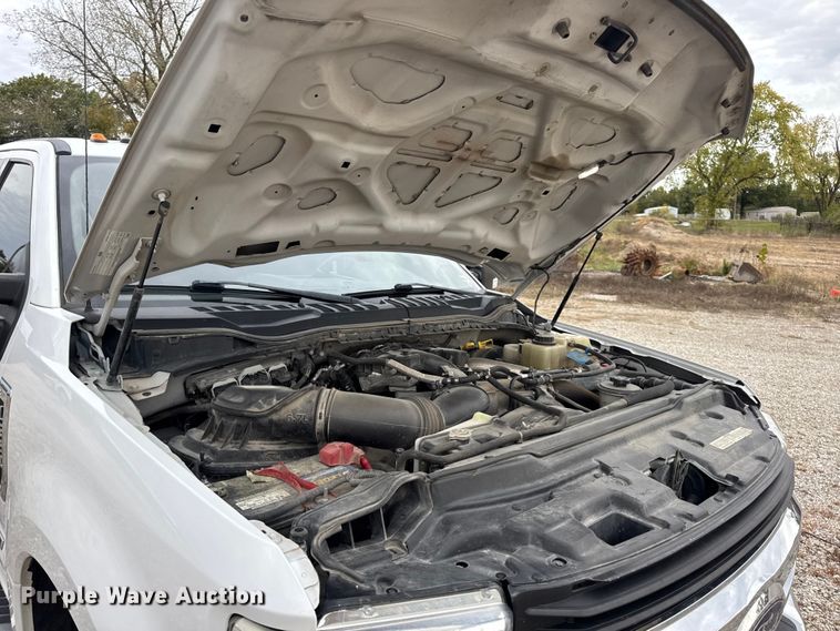 image for item DW6651 2019 Ford F250 Crew Cab pickup truck