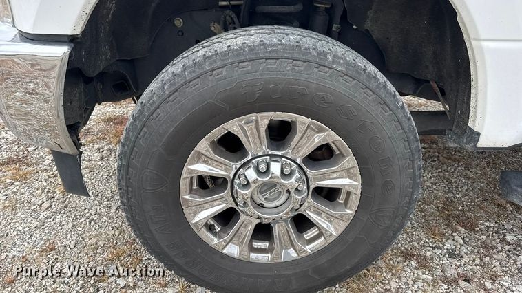 image for item DW6651 2019 Ford F250 Crew Cab pickup truck