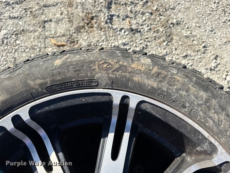 image for item DW6672 Tires and wheels