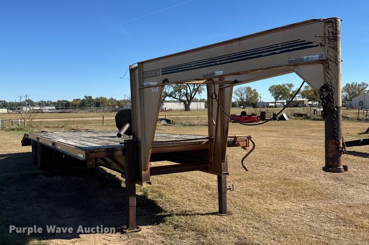 image for item DW6756 1999 Titan 3F3808 equipment trailer