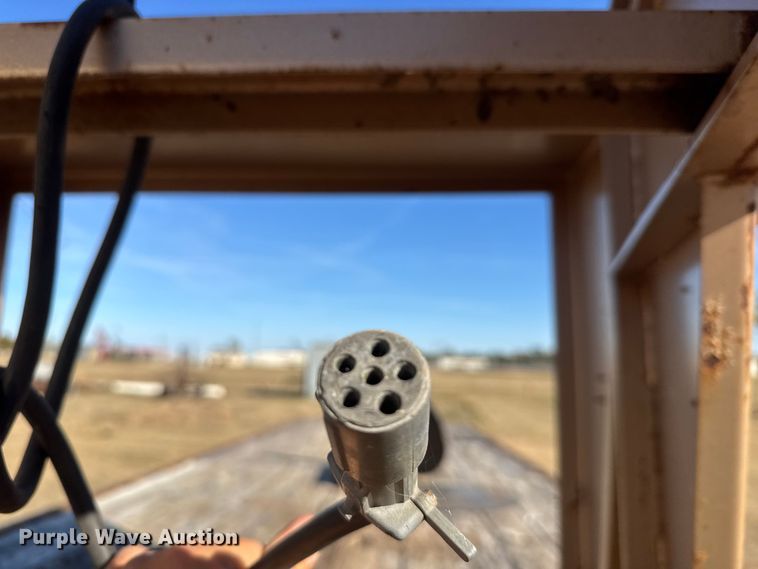 image for item DW6756 1999 Titan 3F3808 equipment trailer