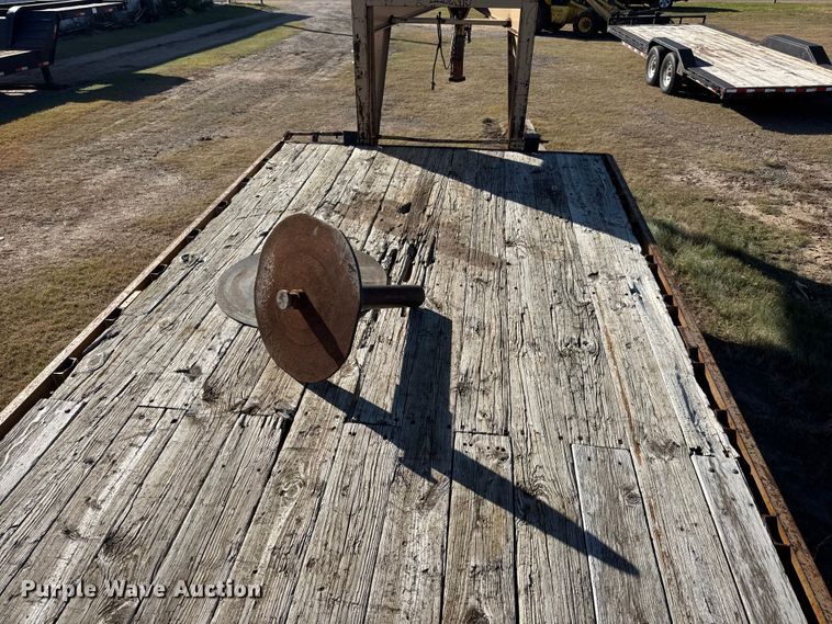 image for item DW6756 1999 Titan 3F3808 equipment trailer