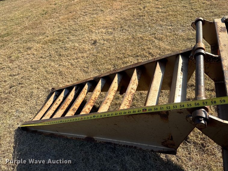 image for item DW6756 1999 Titan 3F3808 equipment trailer