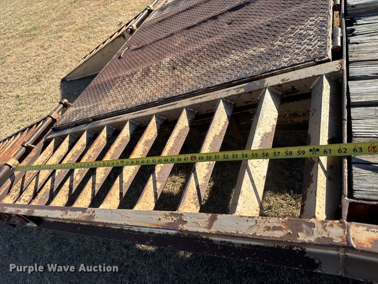 image for item DW6756 1999 Titan 3F3808 equipment trailer