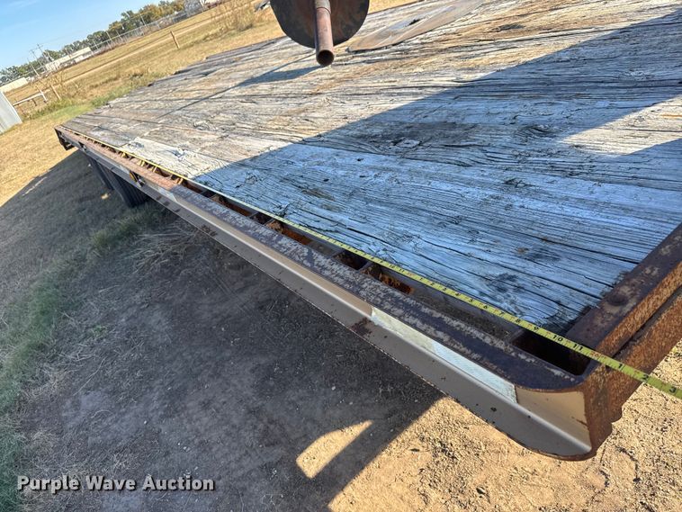 image for item DW6756 1999 Titan 3F3808 equipment trailer