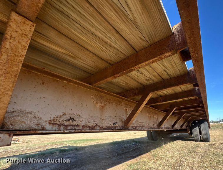 image for item DW6756 1999 Titan 3F3808 equipment trailer