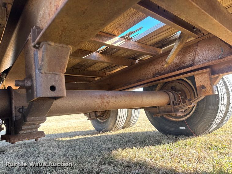 image for item DW6756 1999 Titan 3F3808 equipment trailer