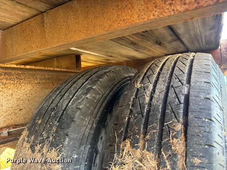 image for item DW6756 1999 Titan 3F3808 equipment trailer