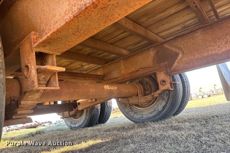 image for item DW6756 1999 Titan 3F3808 equipment trailer
