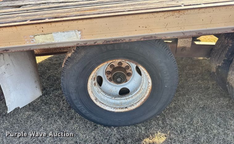 image for item DW6756 1999 Titan 3F3808 equipment trailer