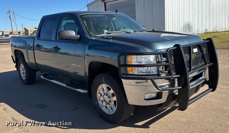 image for item DW6761 2014 Chevrolet Silverado 2500HD LT Crew Cab pickup truck