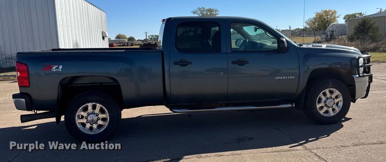 image for item DW6761 2014 Chevrolet Silverado 2500HD LT Crew Cab pickup truck