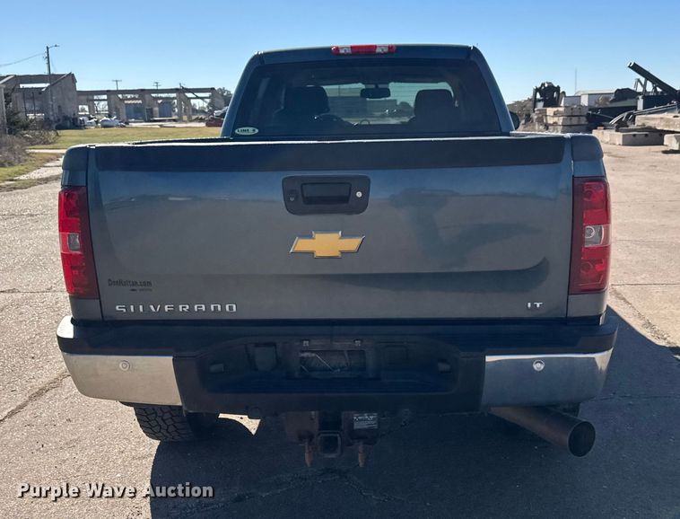 image for item DW6761 2014 Chevrolet Silverado 2500HD LT Crew Cab pickup truck