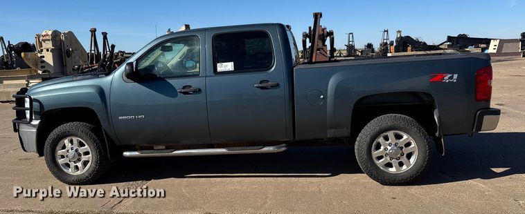 image for item DW6761 2014 Chevrolet Silverado 2500HD LT Crew Cab pickup truck