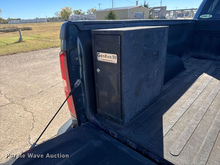 image for item DW6761 2014 Chevrolet Silverado 2500HD LT Crew Cab pickup truck