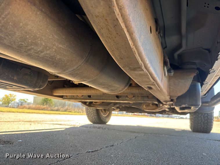 image for item DW6761 2014 Chevrolet Silverado 2500HD LT Crew Cab pickup truck