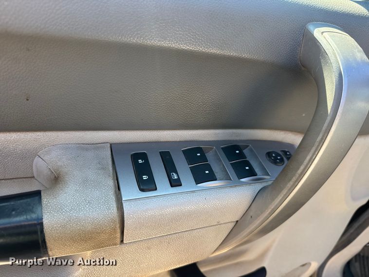 image for item DW6761 2014 Chevrolet Silverado 2500HD LT Crew Cab pickup truck