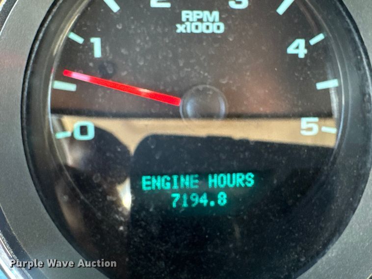 image for item DW6761 2014 Chevrolet Silverado 2500HD LT Crew Cab pickup truck