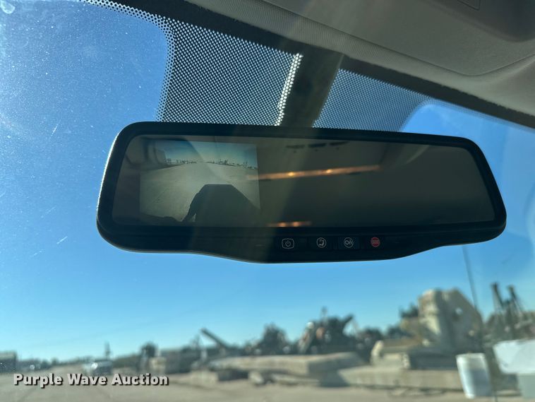 image for item DW6761 2014 Chevrolet Silverado 2500HD LT Crew Cab pickup truck