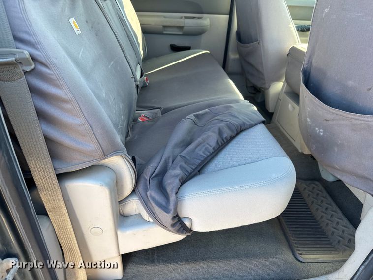 image for item DW6761 2014 Chevrolet Silverado 2500HD LT Crew Cab pickup truck