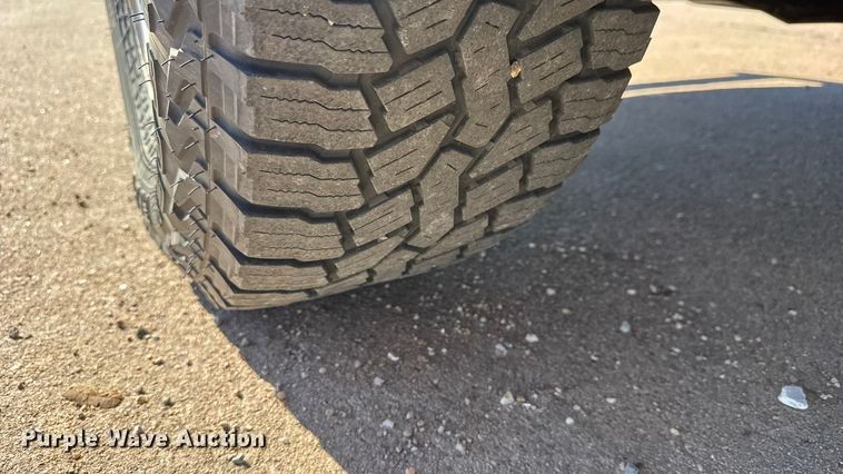 image for item DW6761 2014 Chevrolet Silverado 2500HD LT Crew Cab pickup truck