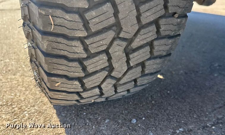 image for item DW6761 2014 Chevrolet Silverado 2500HD LT Crew Cab pickup truck