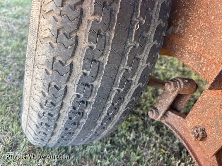 image for item DW6762 2005 PJ equipment trailer