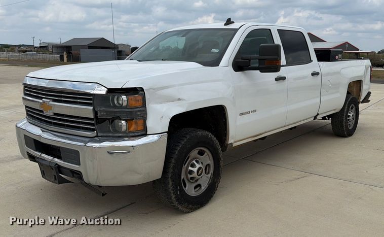 image for item DX5859 2018 Chevrolet Silverado 2500HD Crew Cab pickup truck