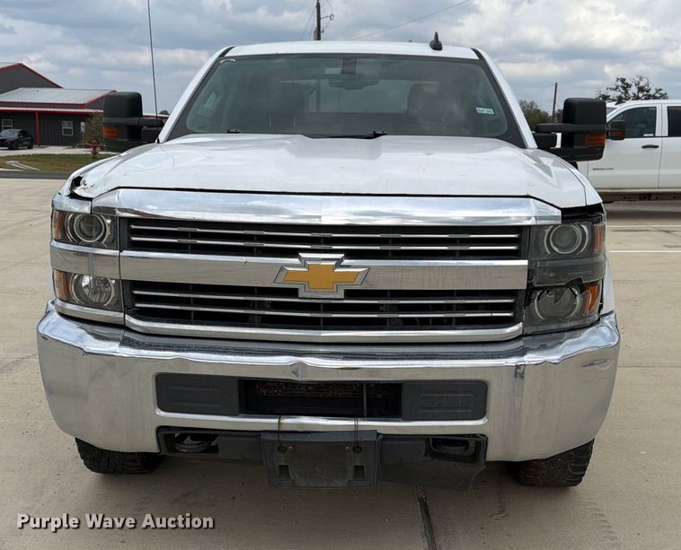 image for item DX5859 2018 Chevrolet Silverado 2500HD Crew Cab pickup truck